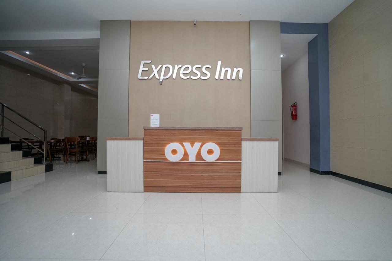 Oyo 616 Express Inn Palembang Eksteriør billede