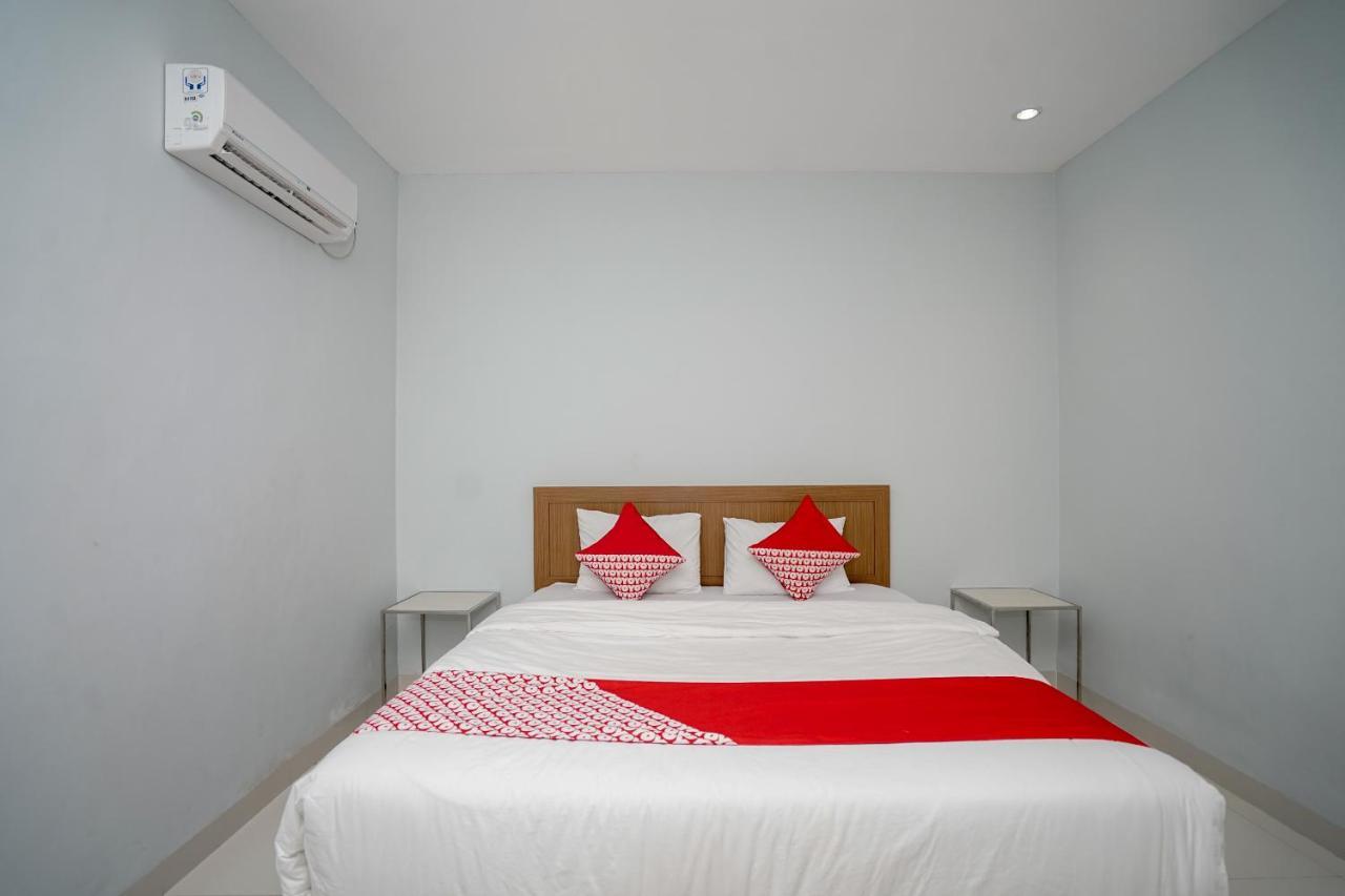 Oyo 616 Express Inn Palembang Eksteriør billede