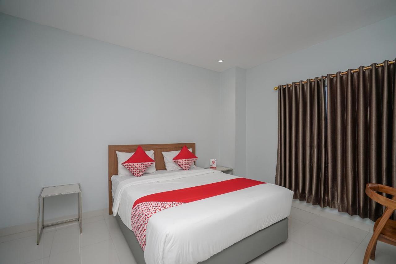 Oyo 616 Express Inn Palembang Eksteriør billede